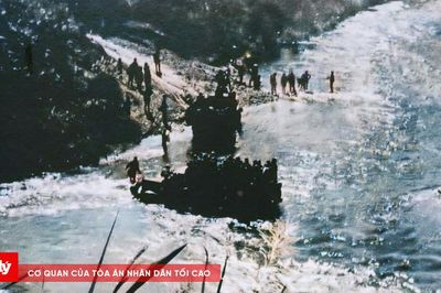 Người hát 'Xa khơi' giữa cánh rừng Lào