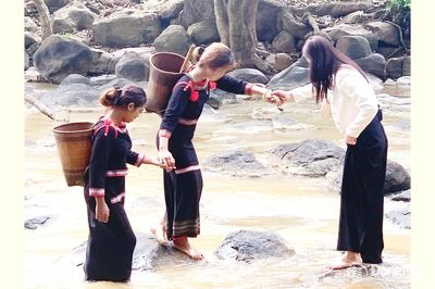 Chiếc gùi trong đời sống đồng bào Xtiêng