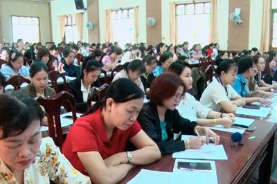 Xã Kbang bồi dưỡng, tập huấn lý luận chính trị hè cho 389 cán bộ quản lý, giáo viên