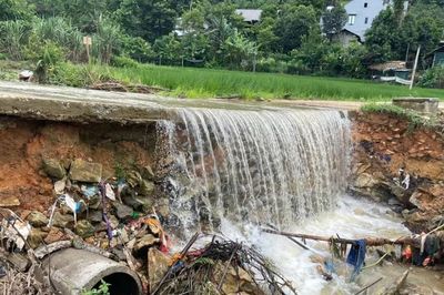 Mưa lũ tại Bát Xát, Mỏ Vàng và Bảo Ái làm 01 người bị thương, 30 hộ phải di dời