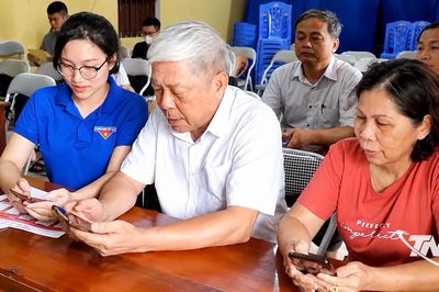 Đổi mới tư duy, phương thức phục vụ nhân dân