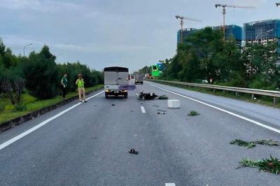 Đi mô tô đi ngược chiều trên cao tốc lúc rạng sáng, người đàn ông tử vong thương tâm