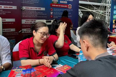 Đề xuất cấp học bổng Chính phủ cho 30% thí sinh xuất sắc ở các ngành chiến lược