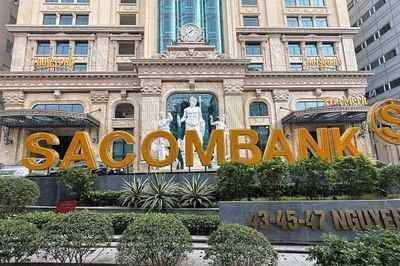 Thu nhập hoạt động lập đỉnh gần 10.000 tỷ đồng, SACOMBANK lùi lợi nhuận để gia cố 'lá chắn' rủi ro