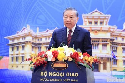 Đối ngoại phải đi trước một bước, mở đường cho phát triển