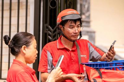 Viettel Post giảm 30% lãi nửa đầu năm, tiền gửi ngân hàng tăng gấp 3 lần
