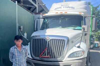 Xử phạt tài xế xe đầu kéo chạy quá giờ quy định và chủ xe vi phạm