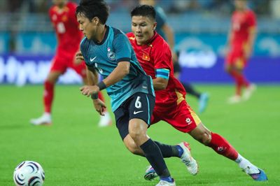 HLV Kim Sang-sik thừa nhận tuyển Việt Nam chơi chưa tốt trước Singapore