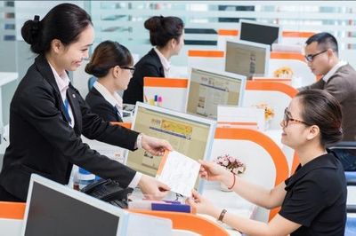 Áp lực thanh khoản đẩy lãi suất huy động vượt 9%/năm