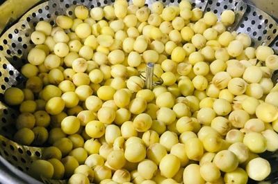 Cách bảo quản hạt sen tươi lâu, để cả năm vẫn bùi ngọt không bị thâm, đắng