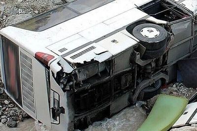 Tai nạn xe buýt thảm khốc tại Algeria làm 25 người tử vong, hình ảnh hiện trường dưới vực sâu khiến nhiều người bàng hoàng