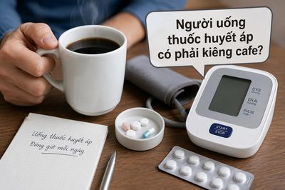 Người uống thuốc huyết áp có phải kiêng cà phê?