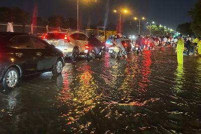 Hà Nội nêu nguyên nhân xuất hiện 2 điểm ngập ở Long Biên sau trận mưa lớn