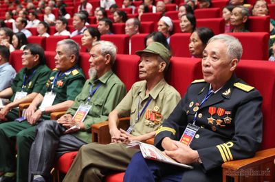 Khuyến khích mỗi tỉnh có 1 đền thờ liệt sĩ, nâng mức trợ cấp người có công