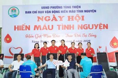 Phường Tùng Thiện: Tiếp nhận 350 đơn vị máu tại ngày hội hiến máu tình nguyện