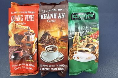 Hai chủ cơ sở sản xuất cà phê bị khởi tố cùng một tội danh