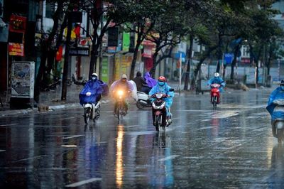 Thời tiết hôm nay 2.8: Bắc Bộ mưa dông cục bộ, cục bộ có nơi mưa to
