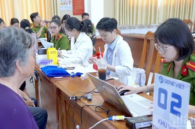 Bài 1: Mở cửa hy vọng nửa thế kỷ