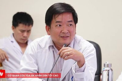 Điều trị thành công ca ung thư phổi đồng đột biến gen cực hiếm