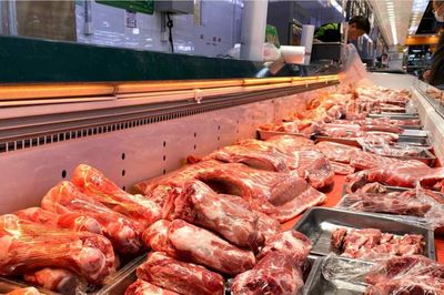'Chung cư' nuôi lợn 26 tầng, thịt lợn 81.000 đồng/kg