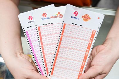 Tìm được tấm vé đổi đời, một người trúng độc đắc Vietlott gần 30 tỷ đồng