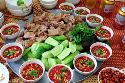 Ăn tiết canh, cụ bà 69 tuổi nhập viện vì nhiễm trùng đường ruột