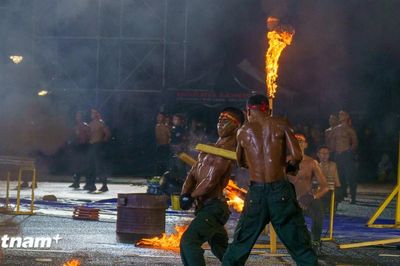 Đêm khai mạc Vòng chung kết Hội thao Công an nhân dân 2026 rực nóng trong mưa
