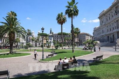 Gia tăng cảnh báo đỏ về nắng nóng tại Italy