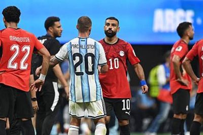 Chuyển nhượng sáng 2/8: Mohamed Salah gia nhập Trabzonspor, Man City chốt Pedro Neto 70 triệu bảng