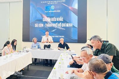 Ðể điêu khắc kể chuyện về đô thị