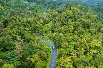 Cung đường về miền mây trắng