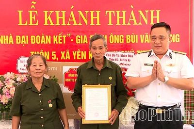 Ngời sáng nghĩa tình đồng đội