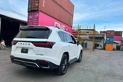 Chiếc Lexus LX 700h đầu tiên về Việt Nam
