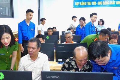 Phường Cầu Giấy nâng cao kỹ năng số từ cơ sở