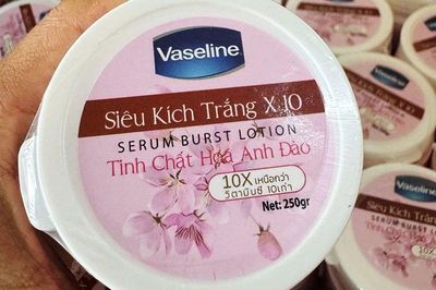 Biến kem trộn thành hàng hiệu rồi ngang nhiên bán trên TikTok, nhóm đối tượng bị truy tố