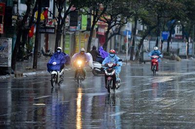 Dự báo thời tiết Hà Nội ngày mai 3/8: Mưa dông rải rác, nhiệt độ cao nhất 34°C