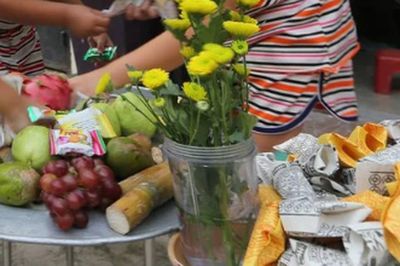 Bí quyết 'giật cô hồn' chuẩn văn minh, giữ gìn nét đẹp rằm tháng 7 thời hiện đại