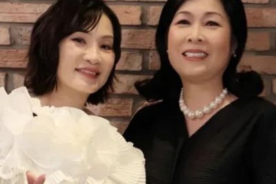 8 năm kỷ niệm của NSND Hồng Vân với Hồng Đào