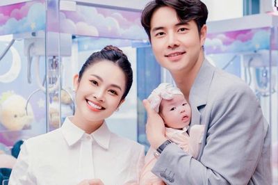 Diễn viên Phùng Đức Hiếu từng gác việc học để lái xe tải kiếm sống, tuổi 34 sống hạnh phúc bên vợ là MC VTV