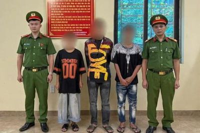 Ba thanh thiếu niên trộm liên tiếp 5 xe máy, thay ổ khóa rồi mang bán lấy tiền tiêu xài