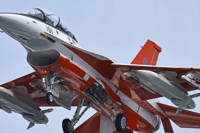 Máy bay chiến đấu F-2 của Nhật Bản xuất hiện với 'tên lửa tàng hình bí ẩn' dưới cánh