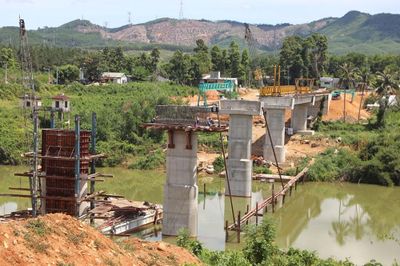 Cầu Bình Thành qua thượng nguồn sông Hương dự kiến về đích sớm