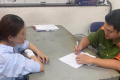 Công an làm việc với người phụ nữ báo thông tin giả bị cướp giật 85 triệu đồng