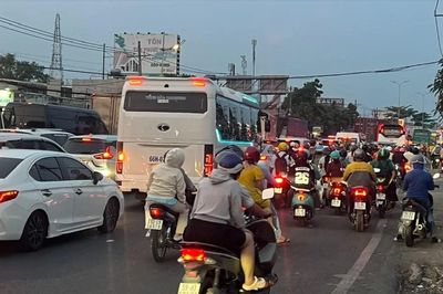 TPHCM rà soát điểm nghẽn, xây dựng giải pháp giảm ùn tắc giao thông