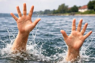 Ra sông chơi, bé trai ở Huế đuối nước tử vong