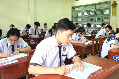 Các tỉnh thành miền Tây giảm hàng nghìn đầu mối trường công trước năm học mới