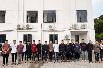 Mang hung khí 'đại náo' đường phố, 15 đối tượng bị khởi tố