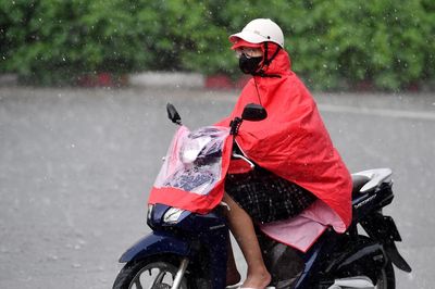 Dự báo thời tiết 3/8: Miền Bắc vẫn xuất hiện mưa lớn cục bộ, Hà Nội 33 độ