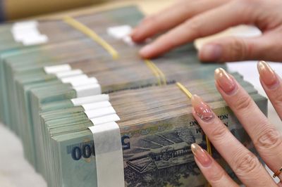 Lãi suất ngân hàng hôm nay 3/8/2026: Nhà băng đầu tiên mở màn tăng lãi suất