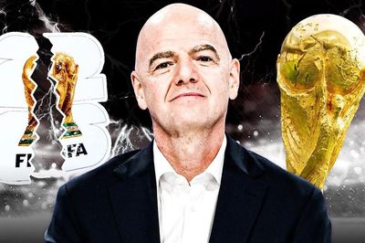 Chủ tịch FIFA nguy cơ bị phế truất ghế nóng